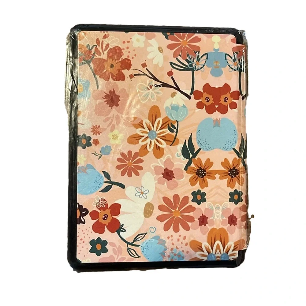 NWT Floral Case for Kindle Paperwhite 7”